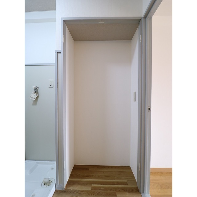 冷蔵庫置場を新設しました